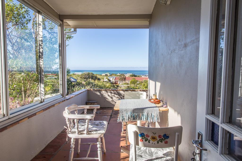 The Trailhouse Hotel Betty's Bay Eksteriør billede